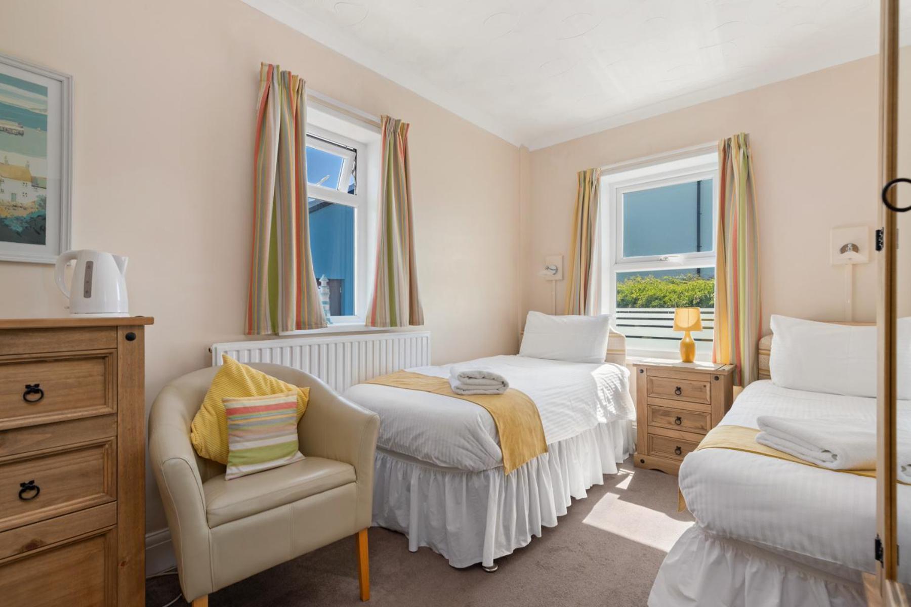 Anchor Guest House Хаверфордуэст Номер фото